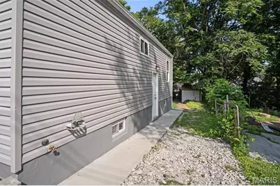 735 Dammert Avenue, Bella Villa, MO 63125 - Photo 28