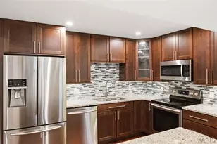 929 Claytonbrook Dr, Ballwin, MO 63011 - Photo 6