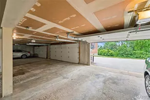 929 Claytonbrook Dr, Ballwin, MO 63011 - Photo 28