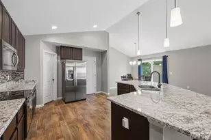 512 Hickory Knoll Dr, Troy, MO 63379 - Photo 18