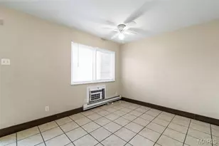 7473 Hazelcrest Dr, Hazelwood, MO 63042 - Photo 10
