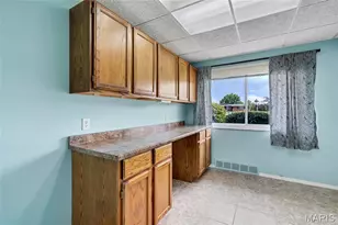 11872 Doverhill Ct, Sunset Hills, MO 63128 - Photo 18