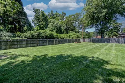 18 Twin Oaks Drive, Saint Charles, MO 63303 - Photo 38
