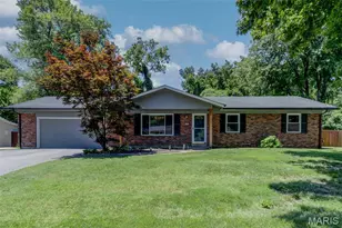 18 Twin Oaks Dr, Saint Charles, MO 63303 - Photo 2