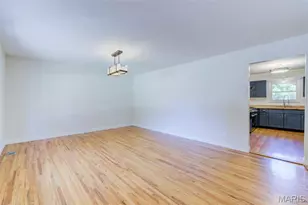 18 Twin Oaks Dr, Saint Charles, MO 63303 - Photo 8