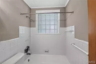1027 Renshaw Dr, Ferguson, MO 63135 - Photo 24