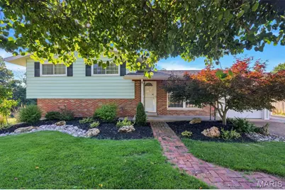 9968 Doerste Court, Saint Louis, MO 63123 - Photo 2