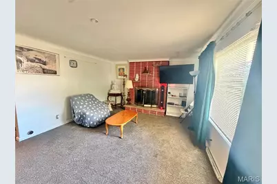 7012 N Hanley Road, Hazelwood, MO 63042 - Photo 2