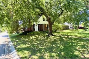 280 N Castello St, Florissant, MO 63031 - Photo 2