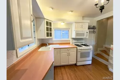 280 N Castello Street, Florissant, MO 63031 - Photo 8