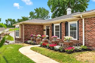 2075 Barcelona Dr, Florissant, MO 63033 - Photo 6