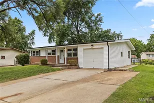 2395 Hummingbird Dr, Florissant, MO 63033 - Photo 30