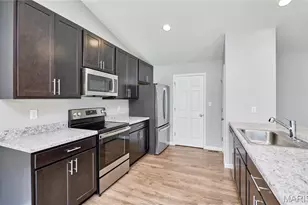 133 Day Lily Ln, Wentzville, MO 63385 - Photo 8