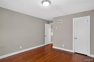 127 S Hartnett Ave, Ferguson, MO 63135 - Photo 12