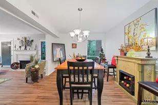 550 Coeur de Royale Dr, Creve Coeur, MO 63141 - Photo 20