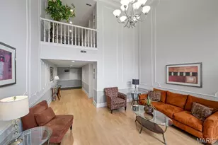 550 Coeur de Royale Dr, Creve Coeur, MO 63141 - Photo 8