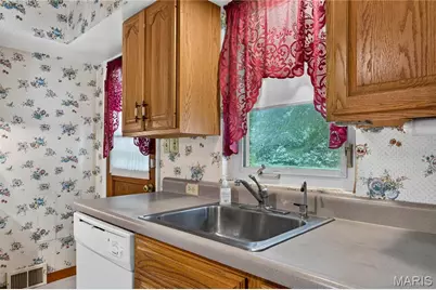 7 Wayne Street, Saint Charles, MO 63301 - Photo 14