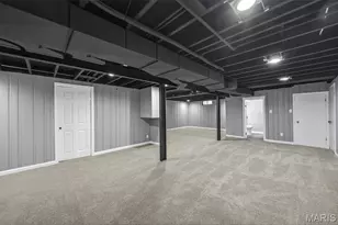 8605 Mayflower Ct, University City, MO 63132 - Photo 20