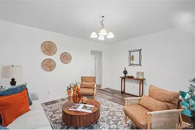 15 Saint James Court, Florissant, MO 63031 - Photo 6
