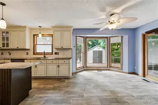 2792 Riebold Cir, Arnold, MO 63010 - Photo 6