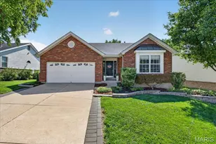 918 Claybend Dr, Ballwin, MO 63011 - Photo 2