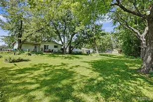 160 Humes Ln, Florissant, MO 63031 - Photo 26