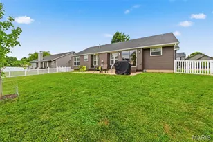1718 Highgrove Dr, O'Fallon, MO 63366 - Photo 34