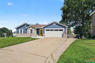 6523 Star Buck Dr, O'Fallon, MO 63368 - Photo 2