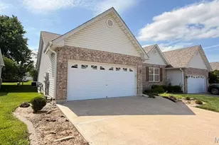 1129 Piepers Glen Ln, O'Fallon, MO 63366 - Photo 2