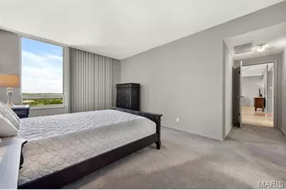 200 S Brentwood Boulevard S #14C, Clayton, MO 63105 - Photo 24
