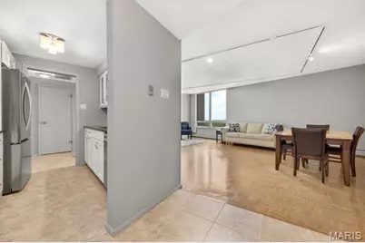 200 S Brentwood Boulevard S #14C, Clayton, MO 63105 - Photo 16