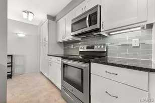 200 S Brentwood Blvd S, Clayton, MO 63105 - Photo 18