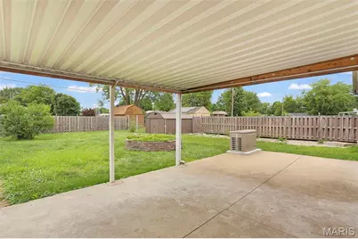 1865 Violet Drive, Florissant, MO 63031 - Photo 32