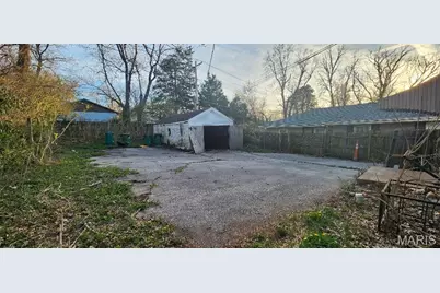 2350 Chambers Road, Saint Louis, MO 63136 - Photo 36