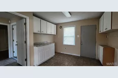 2350 Chambers Road, Saint Louis, MO 63136 - Photo 10