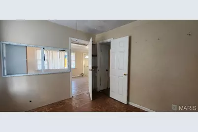 2350 Chambers Road, Saint Louis, MO 63136 - Photo 8