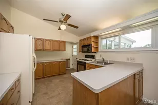 612 Acorn Dr, Crestwood, MO 63126 - Photo 12