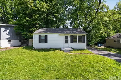 249 Barto Drive, Saint Louis, MO 63135 - Photo 2