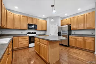 1819 Heather Glen Ct, Lake Saint Louis, MO 63367 - Photo 6
