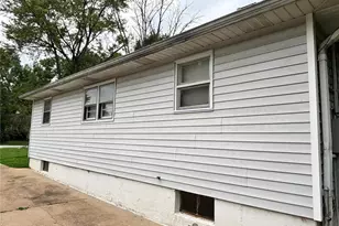 9710 Balboa Dr, Saint Louis, MO 63136 - Photo 14