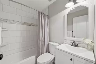 1843 Redcoat Dr, Maryland Heights, MO 63043 - Photo 16