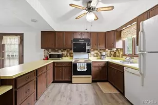 15 Whitewood Ct, Saint Peters, MO 63376 - Photo 16