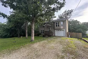 1311 Holly Ln, Saint Clair, MO 63077 - Photo 2