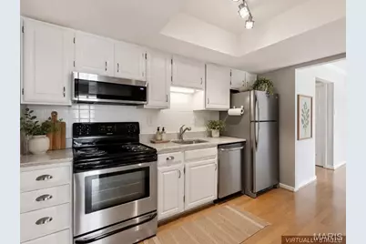 1030 N Harrison Avenue #404, Saint Louis, MO 63122 - Photo 8