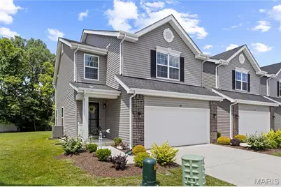 60 Richmond Center Court, Saint Peters, MO 63376 - Photo 2