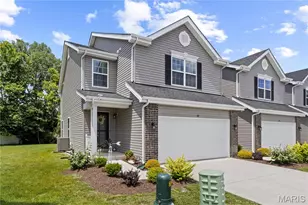 60 Richmond Center Ct, Saint Peters, MO 63376 - Photo 2