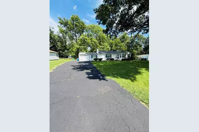 544 Thurston Avenue, Ferguson, MO 63134 - Photo 2