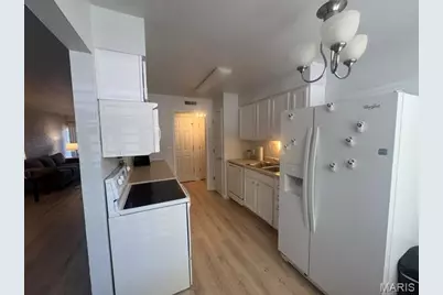 1924 Greenglen Drive #102, Kirkwood, MO 63122 - Photo 10