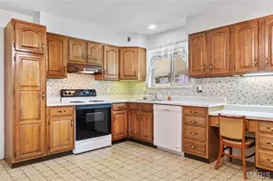 6138 Emerald Ave, Ferguson, MO 63135 - Photo 10