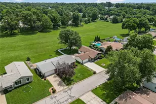 21 Newberry Dr, Saint Peters, MO 63376 - Photo 4